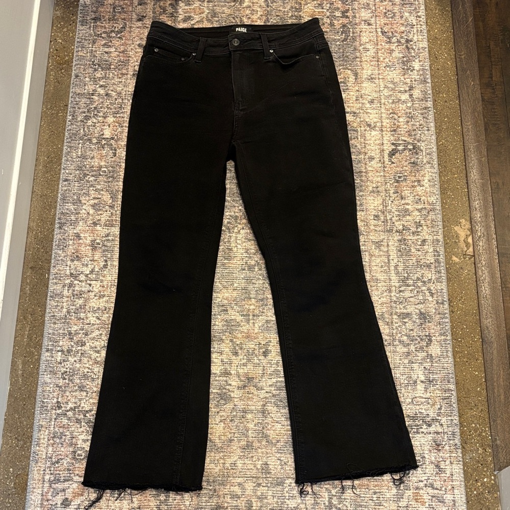 Paige. Black. Size 28 Claudine-high rise ankle flare with raw hem